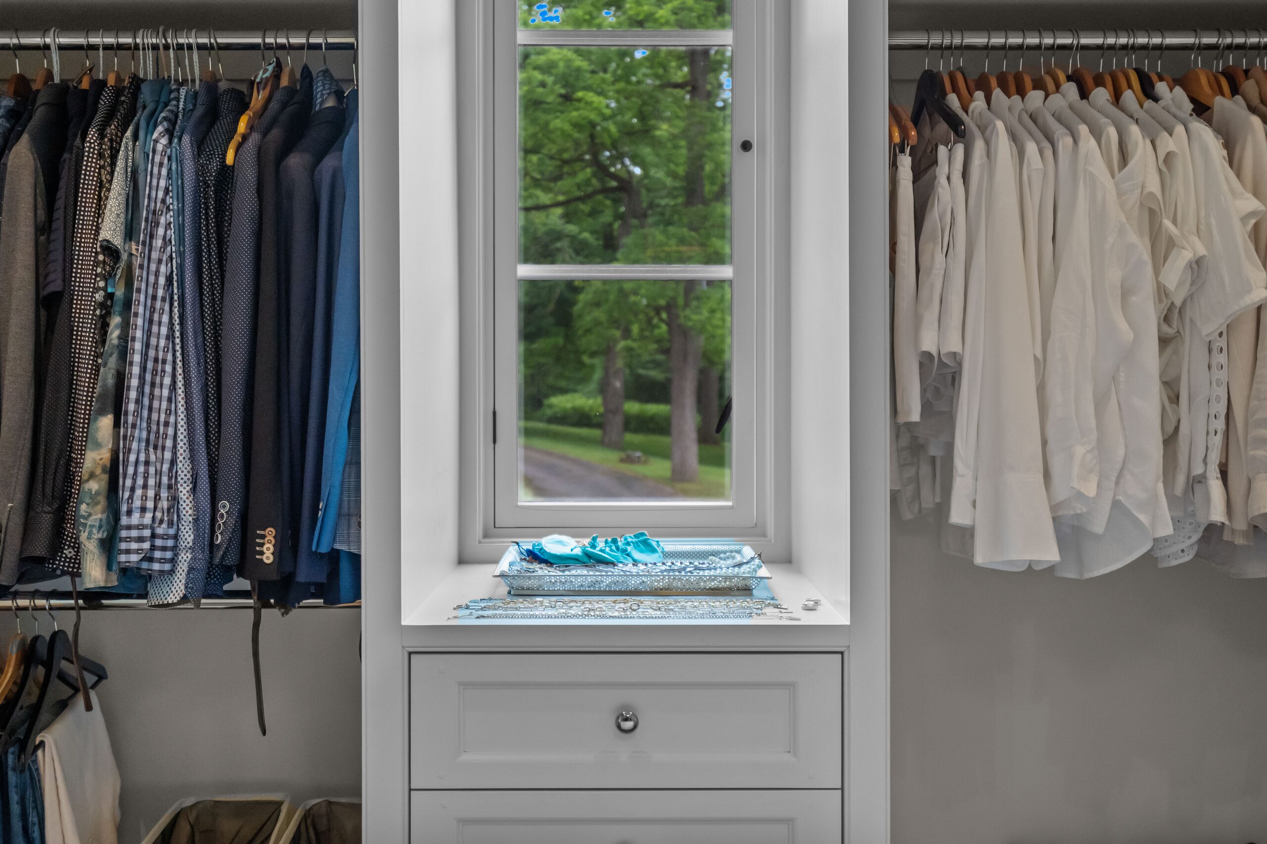 Walk-in dressing room
